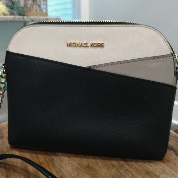 🖤🤍🩶Jet Set Travel Medium Logo Dome Crossbody Bag ColorBlock - Picture 3 of 9